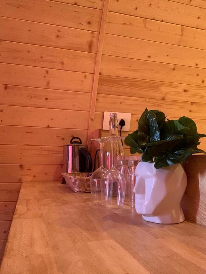 Bed and Breakfast Cozy Capsules - Modern Hut Kukkal Экстерьер фото